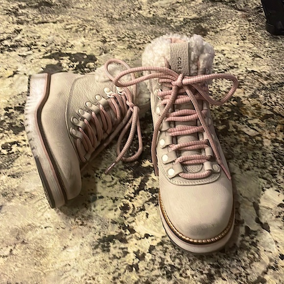 These Cole Haan boots are amazingly soft and cute perfect for a gift for anyone! - Picture 1 of 5